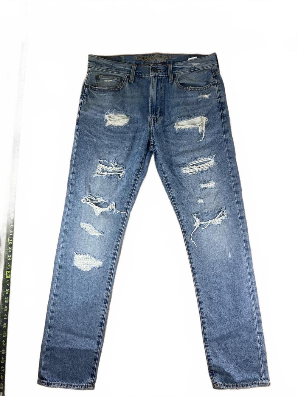 American Eagle Distressed Blue Denim Jeans, Size 31x32